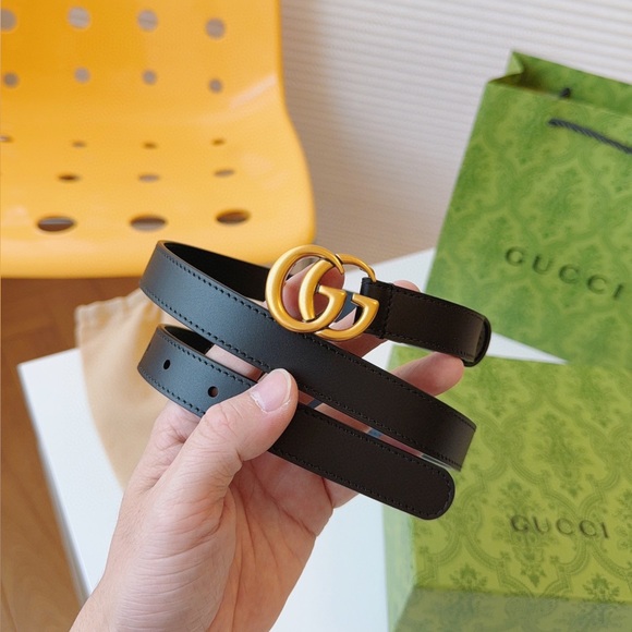 Size 85 cm New Gucci GG Marmont Thin Black Leather Belt with Gold Buckle - Picture 7 of 7